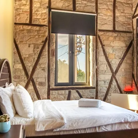 Villa Enchanting Stone House In Urla With Backyard