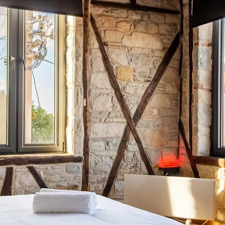 Villa Enchanting Stone House In Urla With Backyard *